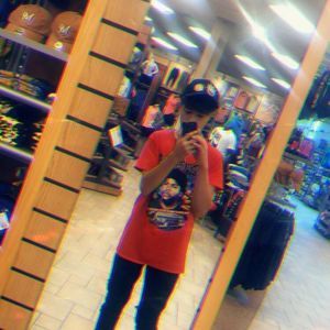 Meet your Posher, Elias